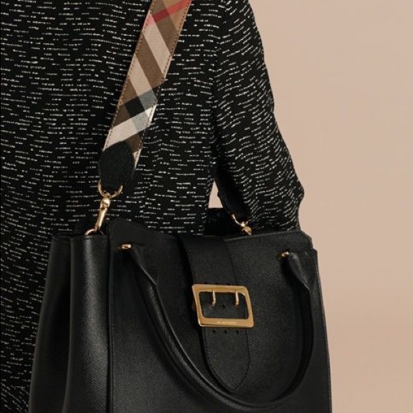 BURBERRY Grain Calfskin Medium Buckle Tote Black - Picture 5 of 14